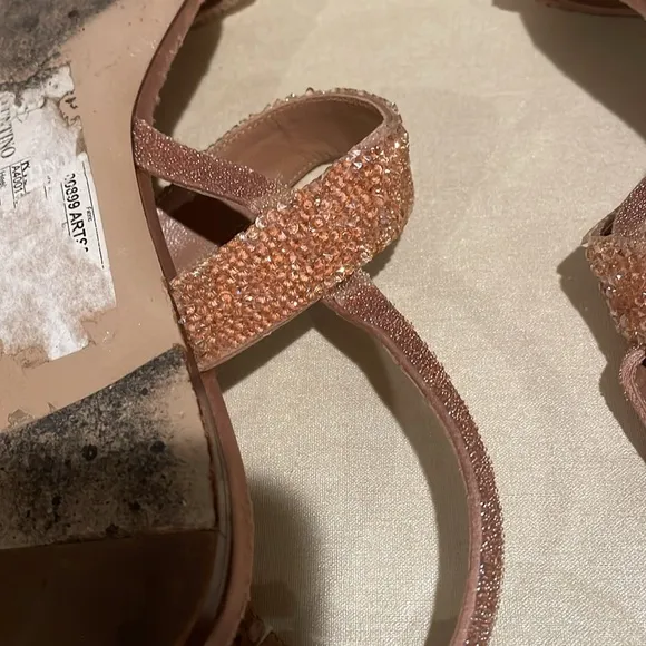 Valentino Garavani beige/pink crystal sandals