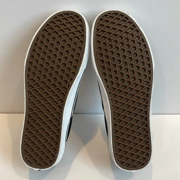 Vans Black Checkered Slip-On Shoes 8.5 Men/10 Women NWT