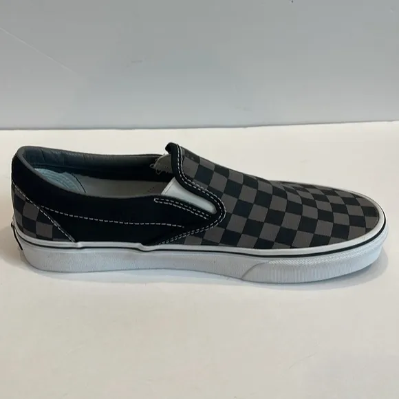 Vans Black Checkered Slip-On Shoes 8.5 Men/10 Women NWT