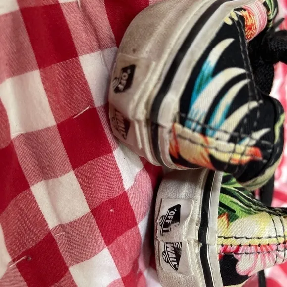 VANS Off The Wall Lace-Ups  Shoes Tropical Kids Size 10.5 US