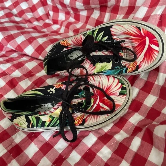 VANS Off The Wall Lace-Ups  Shoes Tropical Kids Size 10.5 US