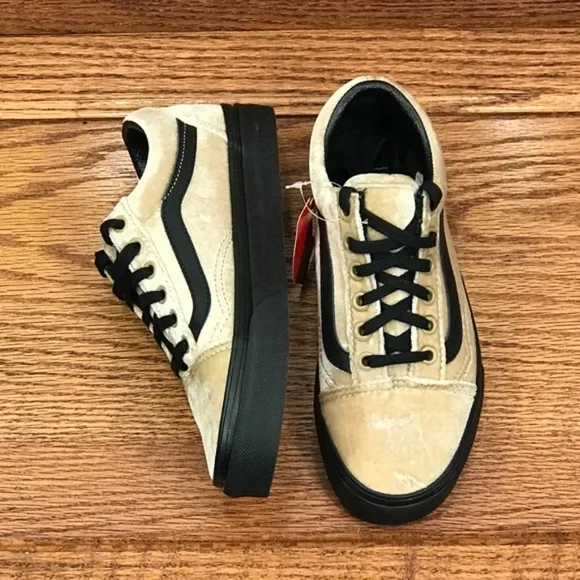 Vans Old Skool Velvet Tan Black Shoes