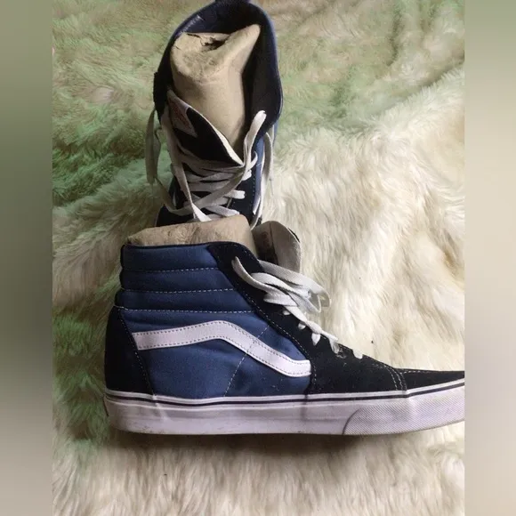 VANS TENNIS SHOES