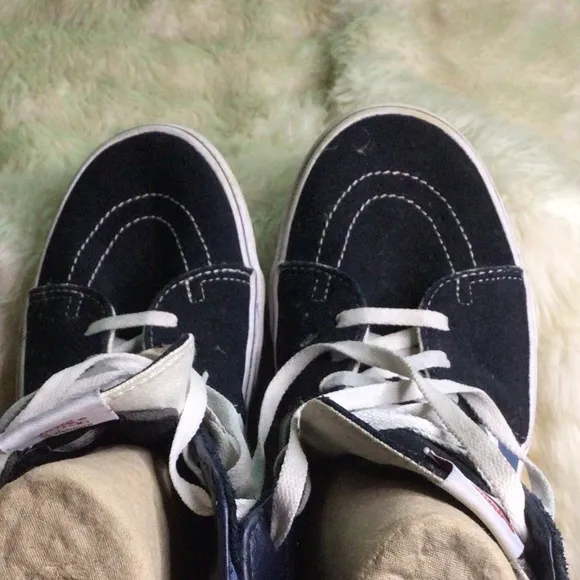 VANS TENNIS SHOES