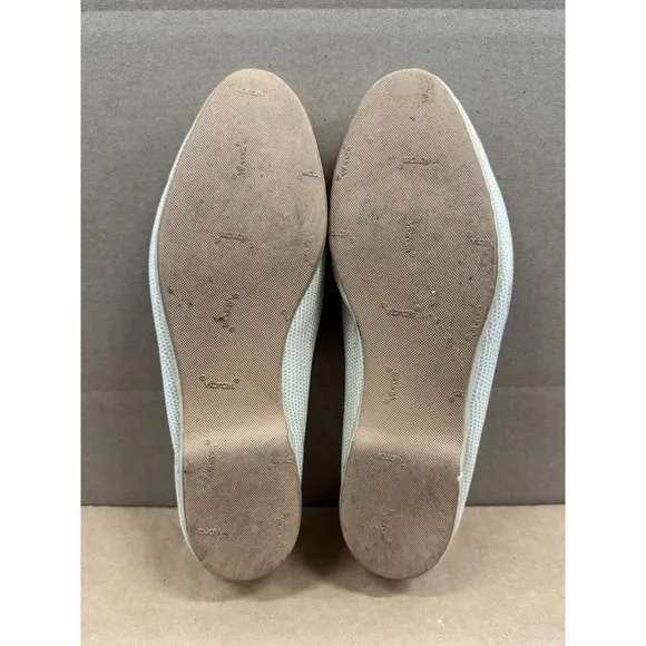 Vintage Belgian Shoes Beige Embossed Leather Rubber Sole Bow Loafers 8.5WW WIDE