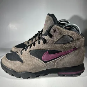 Vintage Nike Caldera Womens Size 8 Hiking Boots Suede Brown Shoes Trail ACG Walk