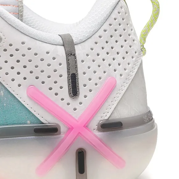 Wade Shadow 6 &quot;Fantasy&quot; BASKETBALL ON-COURT SHOES