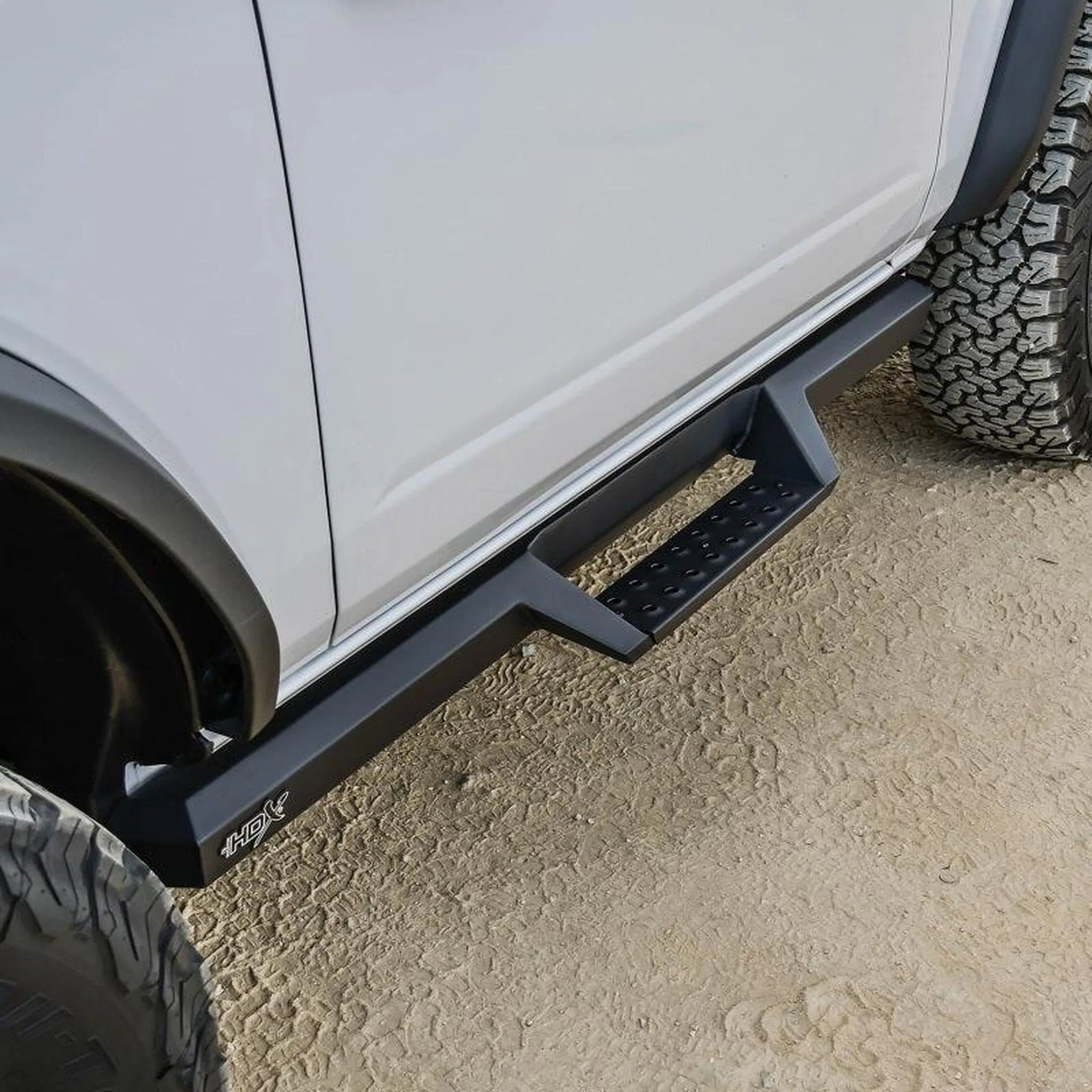 Westin HDX Drop Nerf Step Bars for  2021  Ford Bronco (2-Door) - Textured Black | wes56-14185