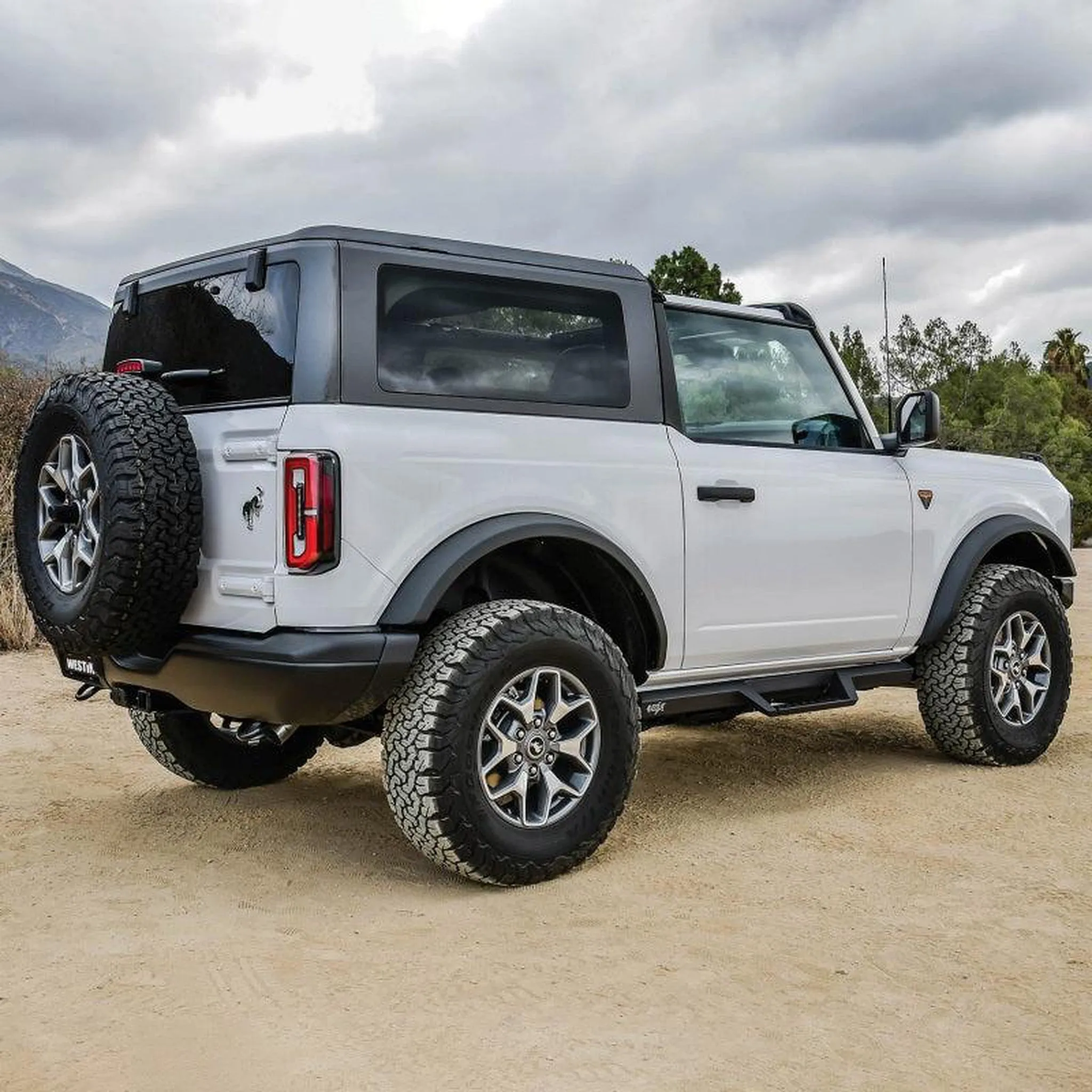 Westin HDX Drop Nerf Step Bars for  2021  Ford Bronco (2-Door) - Textured Black | wes56-14185