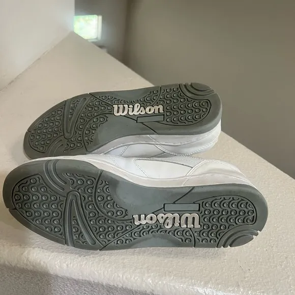 Wilson Pro Staff Classic Anti Shock System Women's White‎ Tennis Shoes 8.5