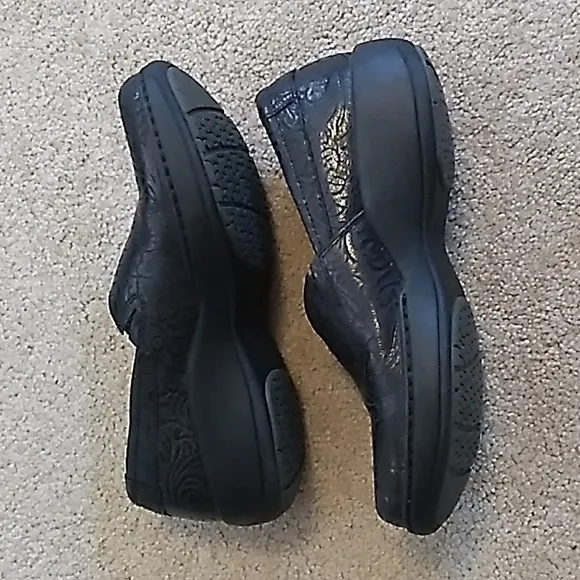 Women's Black Dansko Shoes, Size 36