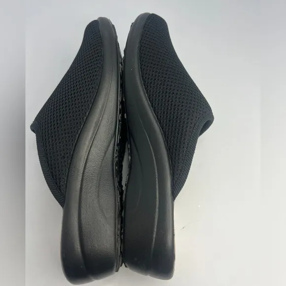 Womens Fly Flot Black Slipper Shoes Size 7.5US / 39 Euro