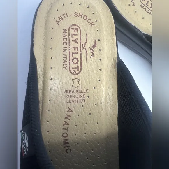 Womens Fly Flot Black Slipper Shoes Size 7.5US / 39 Euro