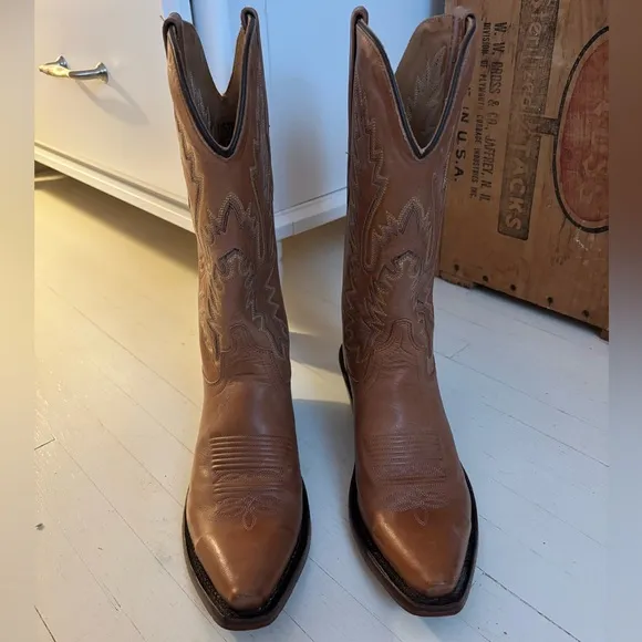 Women’s Western Cowboy Boots -size US: 7