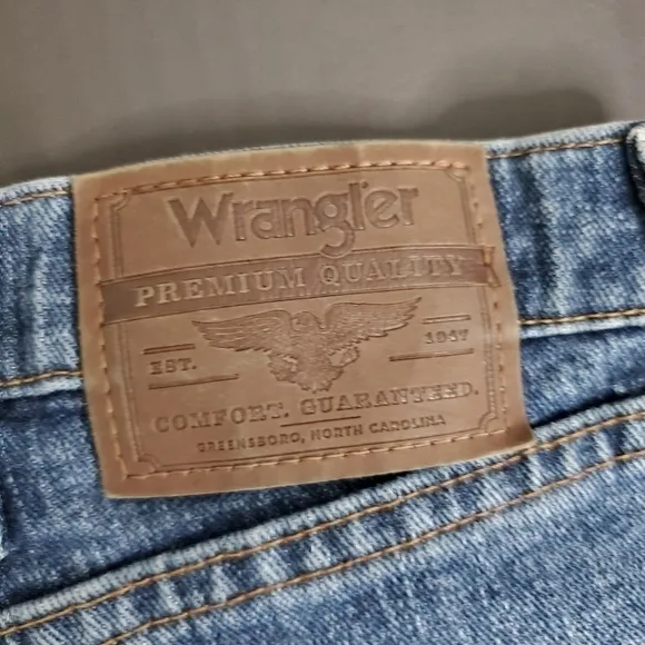 Wrangler Regular Fit Men's Jeans Denim Pants 38 X 29 Blue