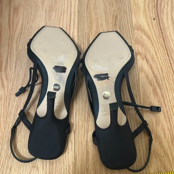 Zara Sz 38/ 7.5 black strappy heeled sandals.