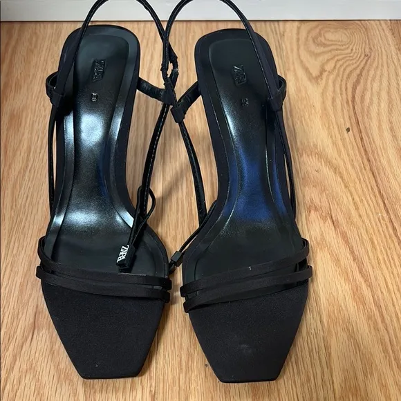 Zara Sz 38/ 7.5 black strappy heeled sandals.