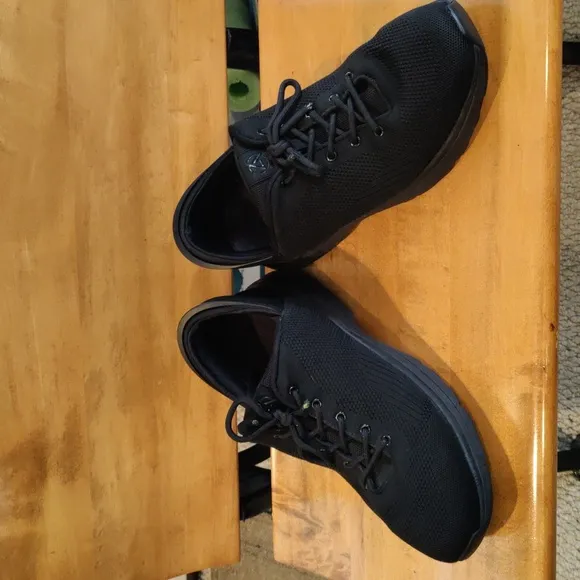 Zeba hands free triple black size 14