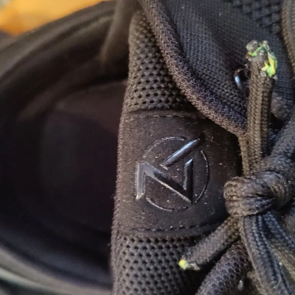 Zeba hands free triple black size 14
